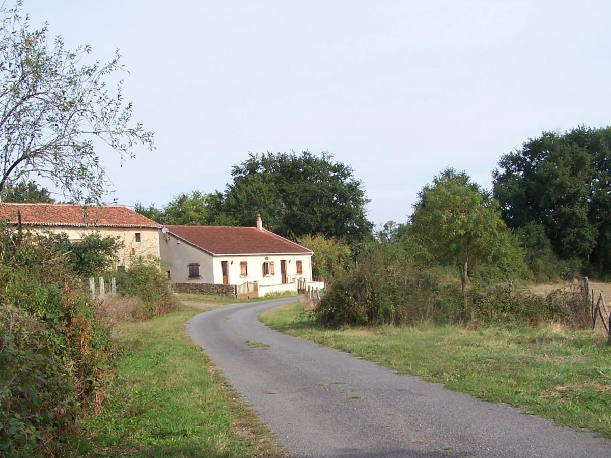 Les Hiboux Chambre D'Hotes L'Isle-Jourdain  Exteriör bild