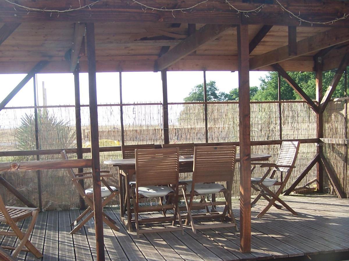 Les Hiboux Chambre D'Hotes L'Isle-Jourdain  Exteriör bild